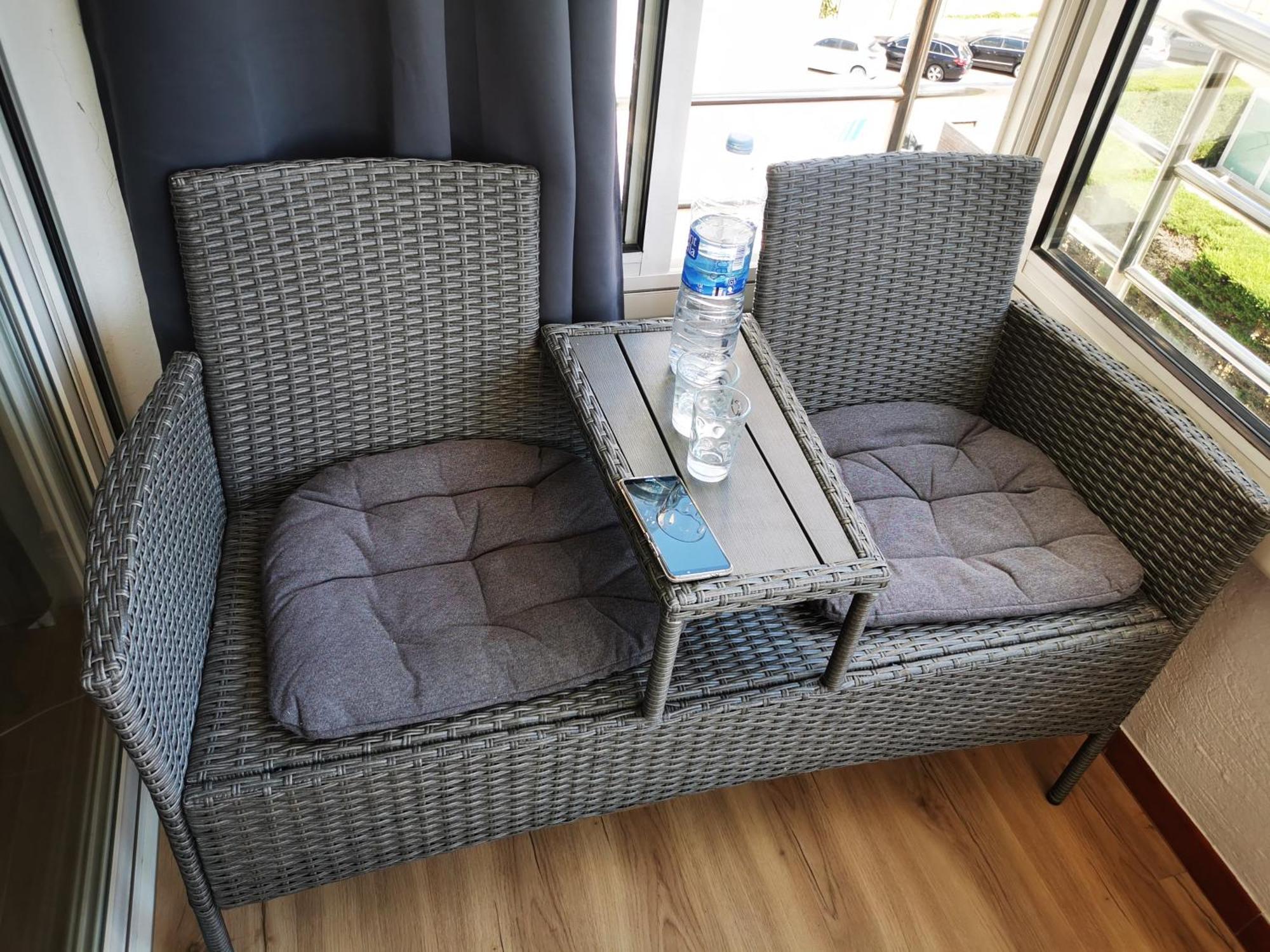Spacieux Appartement Rose Front Mer Et Piscine Roses Eksteriør billede