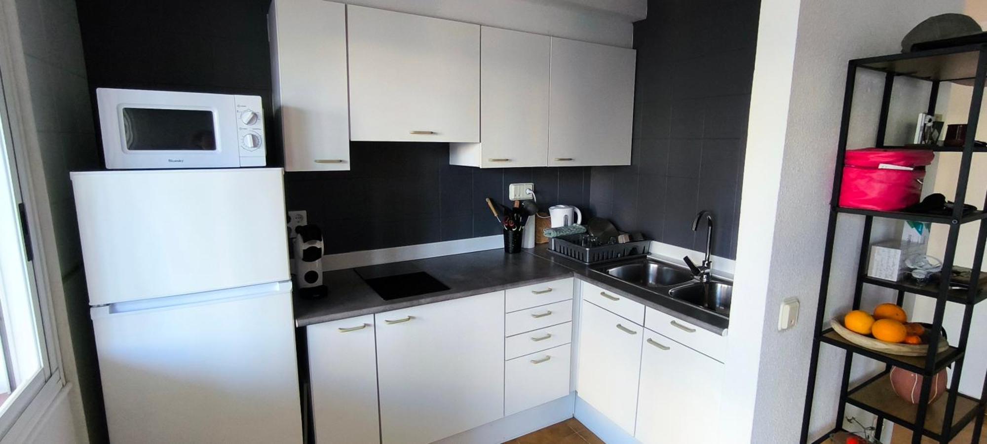 Spacieux Appartement Rose Front Mer Et Piscine Roses Eksteriør billede